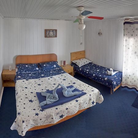 Delta Pontoon Hotell Mahmudia Eksteriør bilde