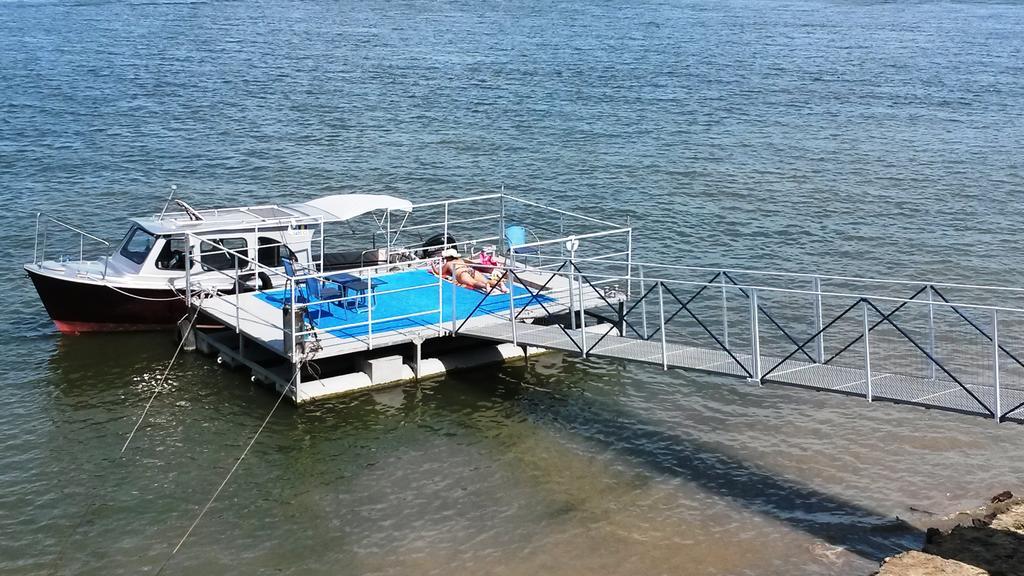 Delta Pontoon Hotell Mahmudia Eksteriør bilde