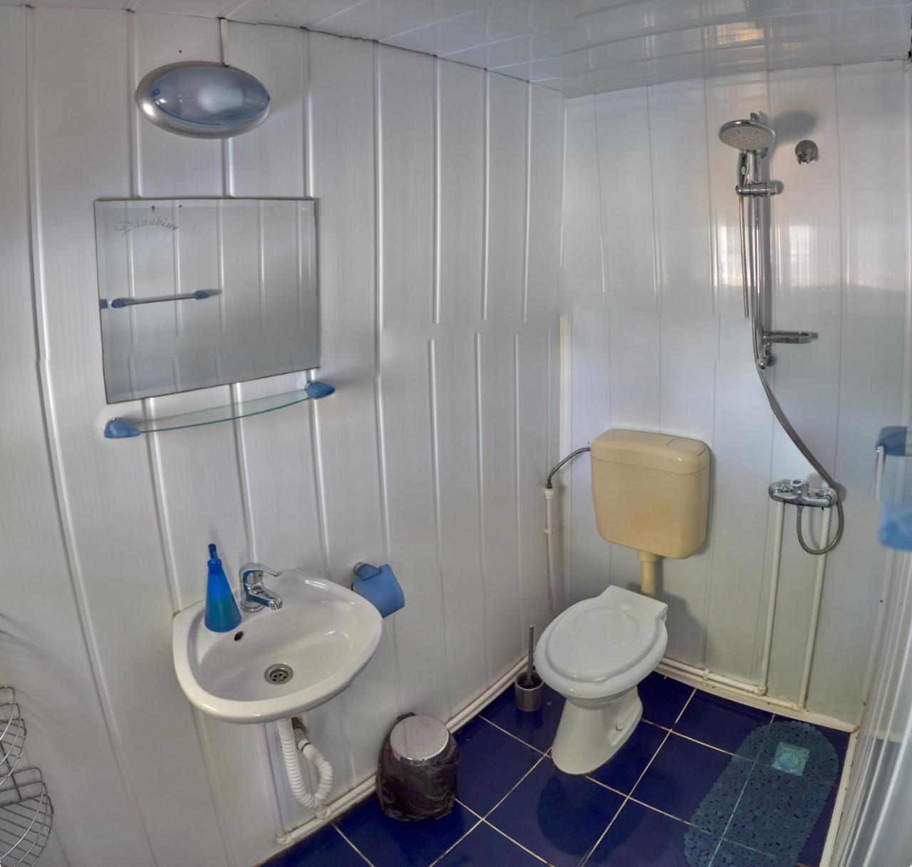 Delta Pontoon Hotell Mahmudia Eksteriør bilde